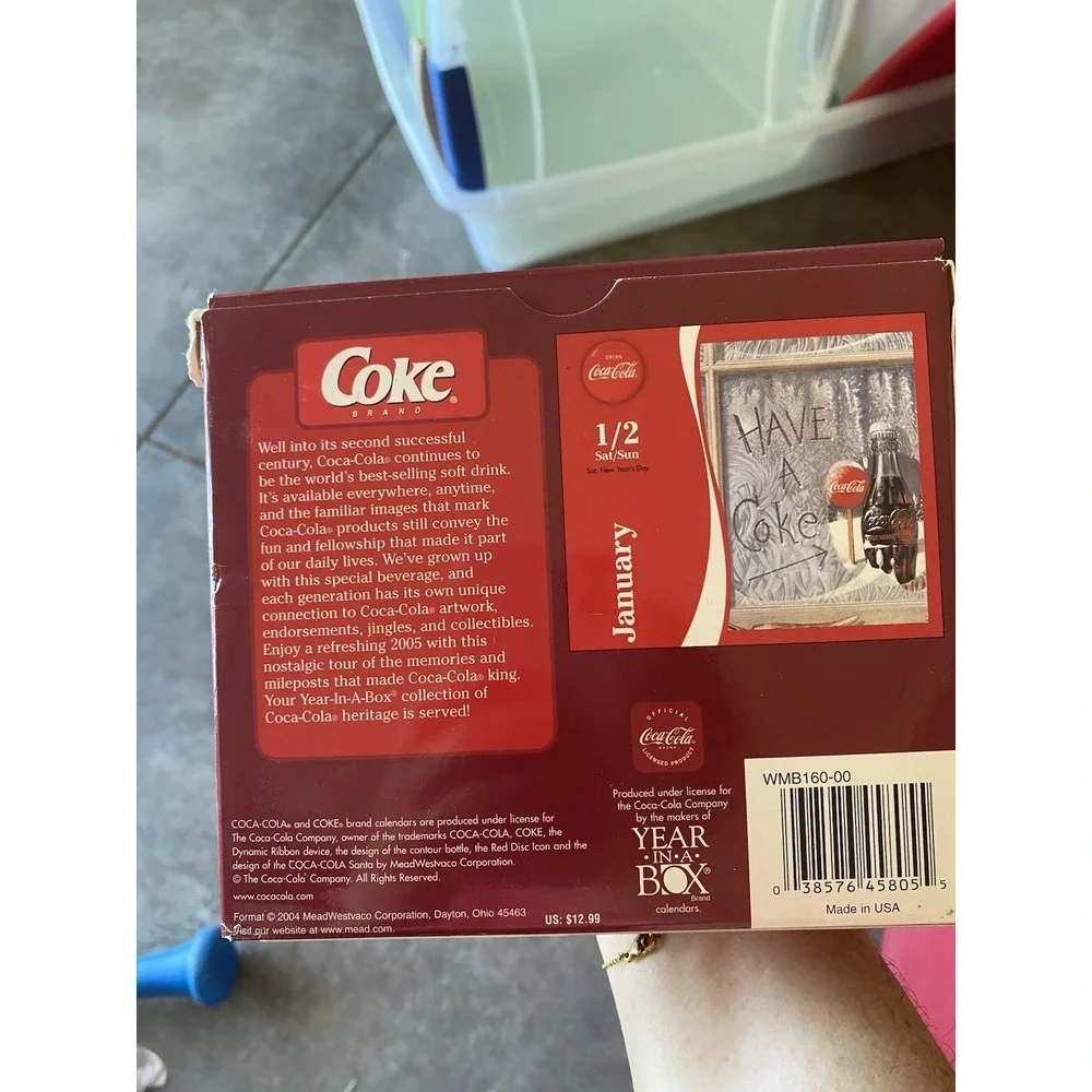 Coca Cola 2005 Year-In-Box Calendar, unsealed, NIB